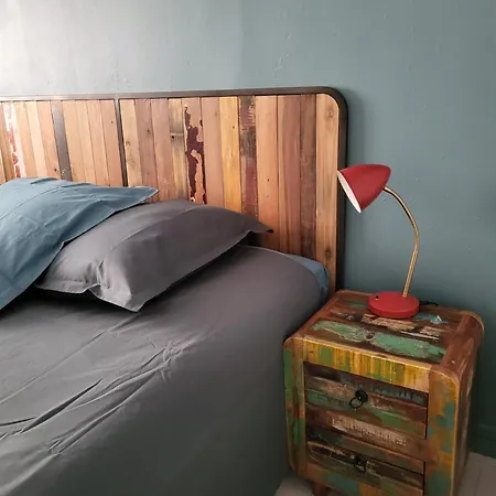 2 Pieces Intramuros Place Pie Apartment Avignon